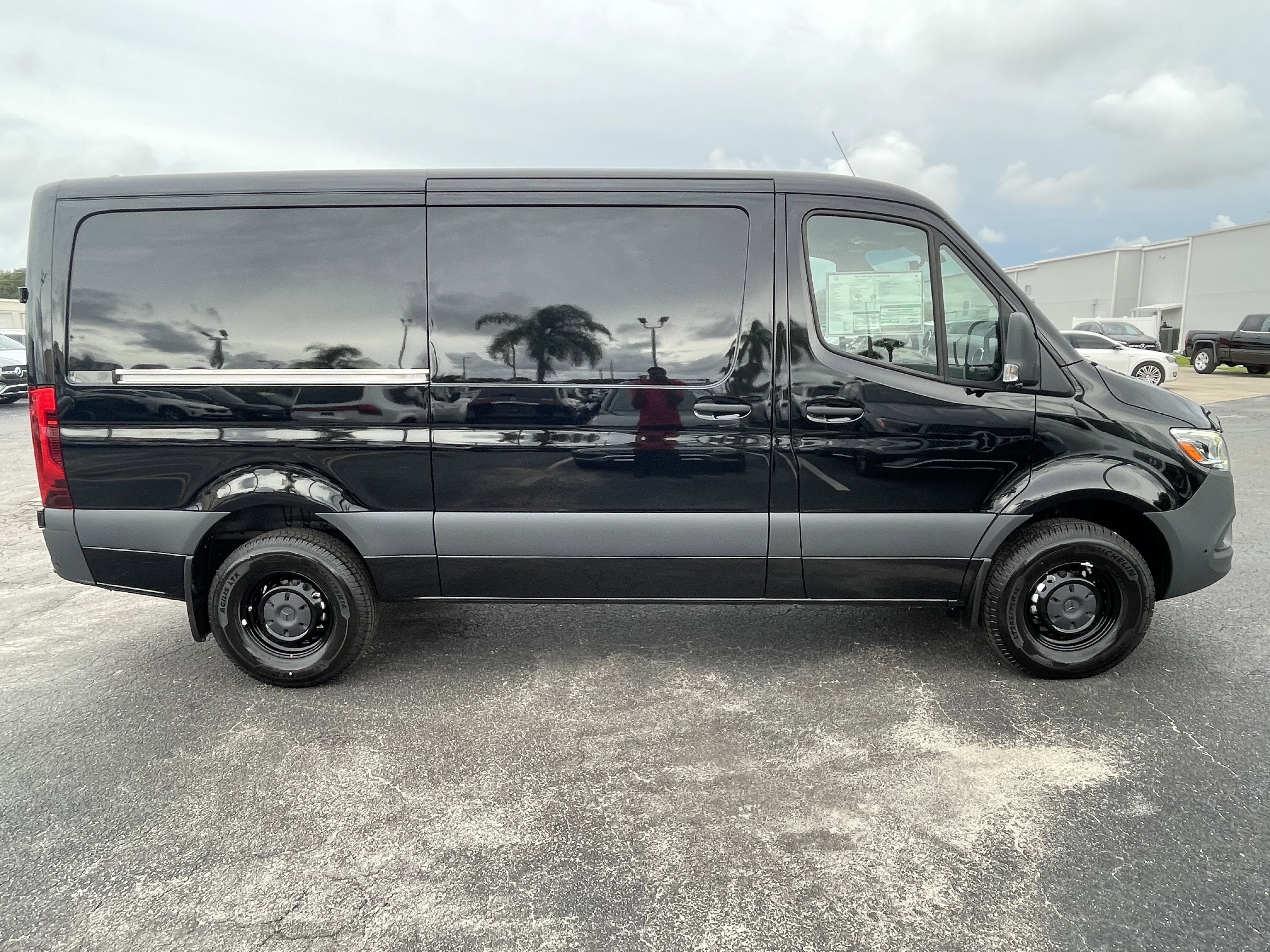 New 2025 Mercedes-Benz Sprinter 2500 image 3