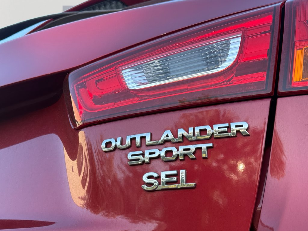 Used 2017 Mitsubishi Outlander Sport SEL FWD image 31