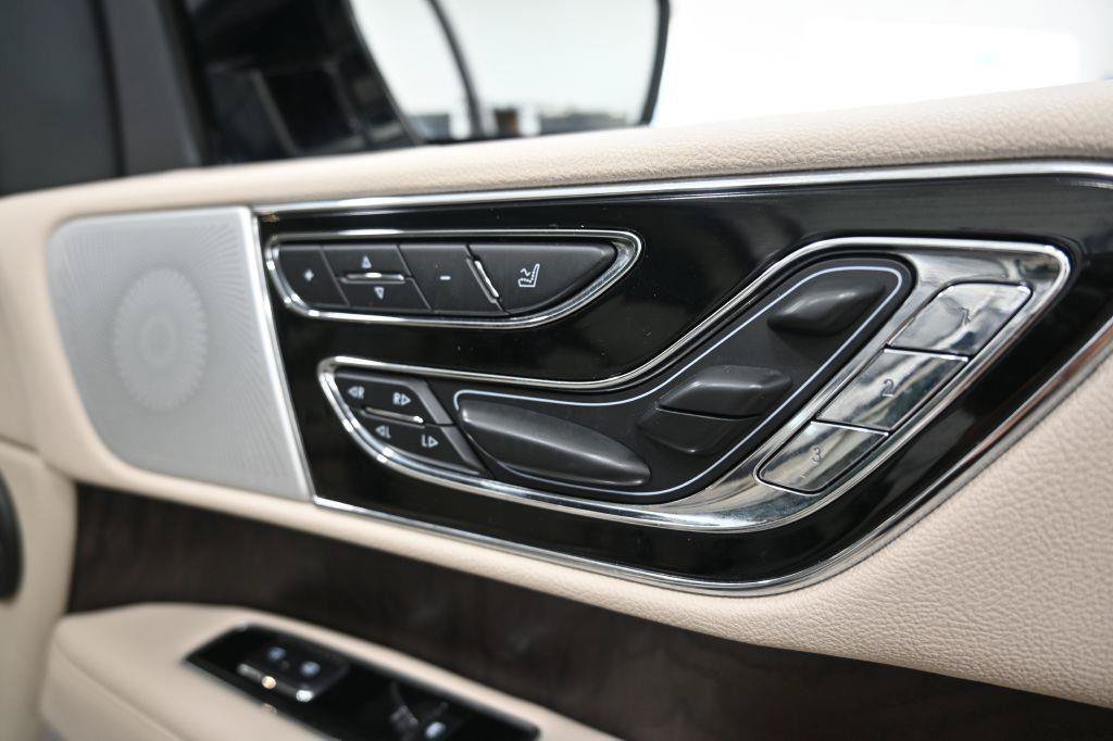 Used 2021 Lincoln Navigator L Reserve w/ Luxury Package AWD/4WD image 26