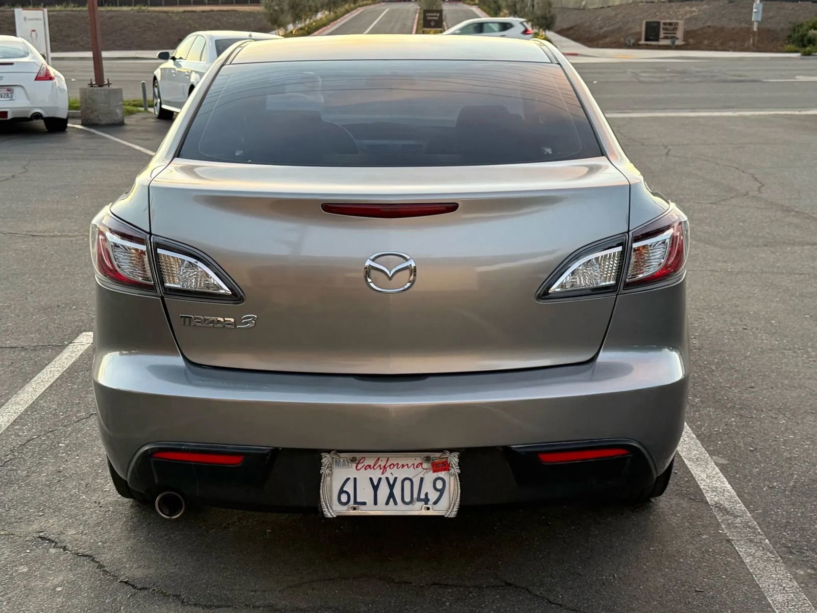 Used 2010 MAZDA MAZDA3 i Touring image 6