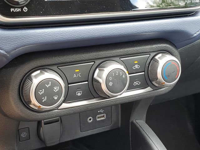 Used 2023 Nissan Versa SV FWD image 14