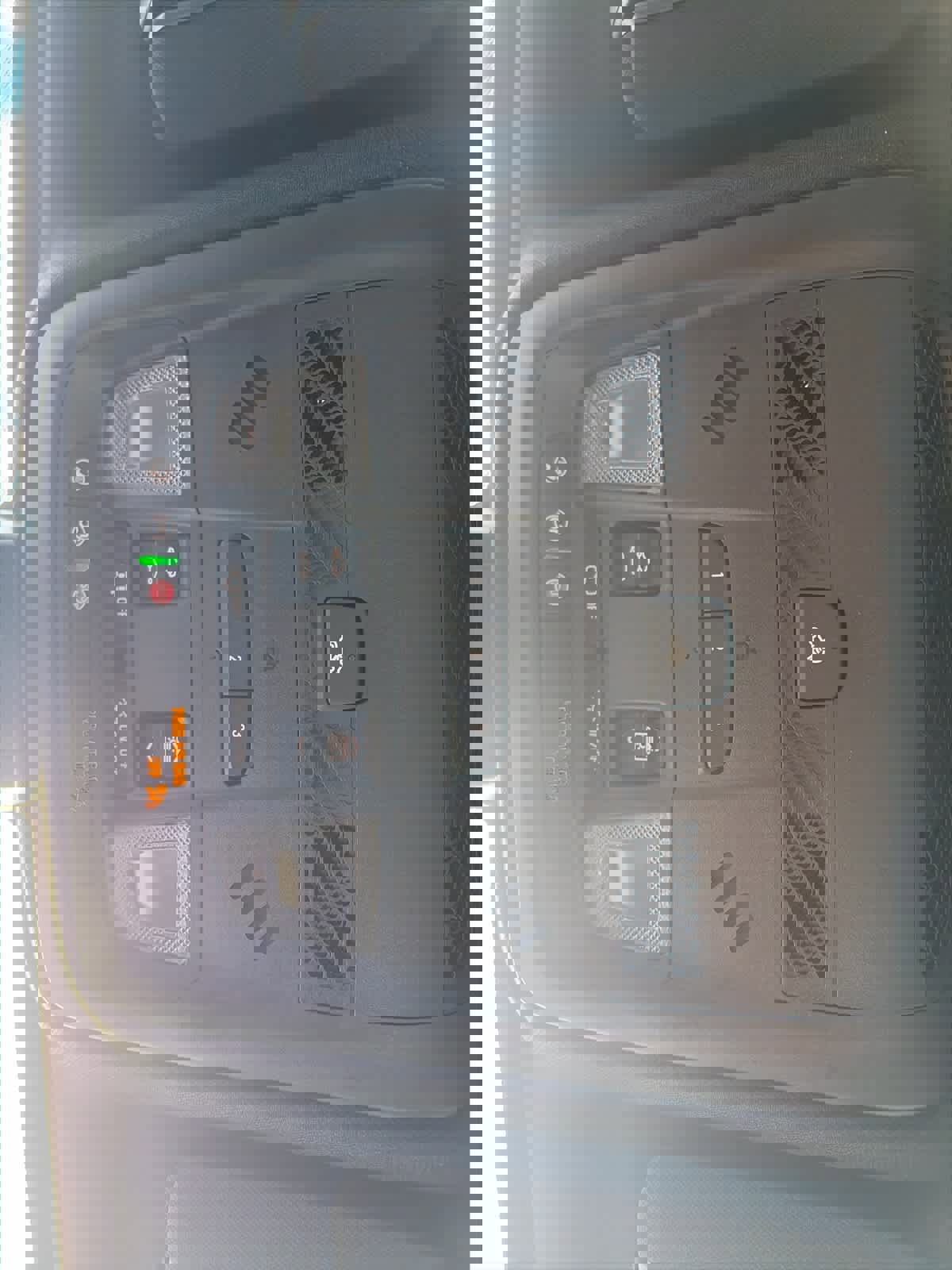 Used 2025 Cadillac XT5 Premium Luxury image 17