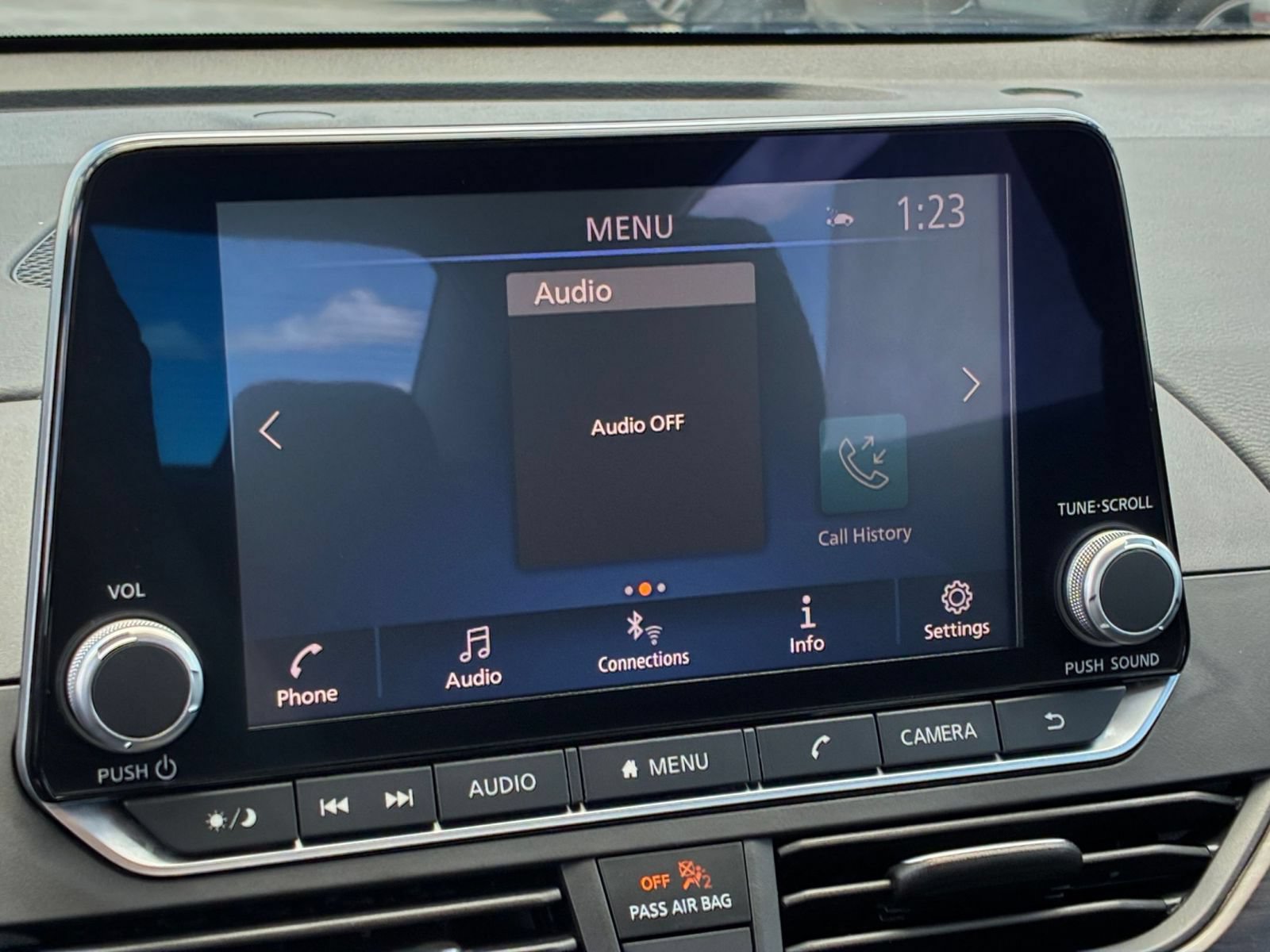 Used 2025 Nissan Altima 2.5 SV FWD image 20