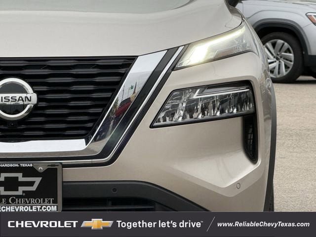 Used 2021 Nissan Rogue SL w/ Premium Package FWD image 4