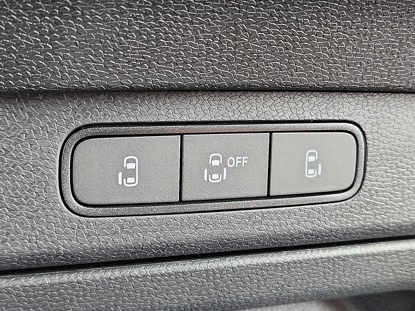 Used 2025 Volkswagen ID. Buzz Pro S image 22