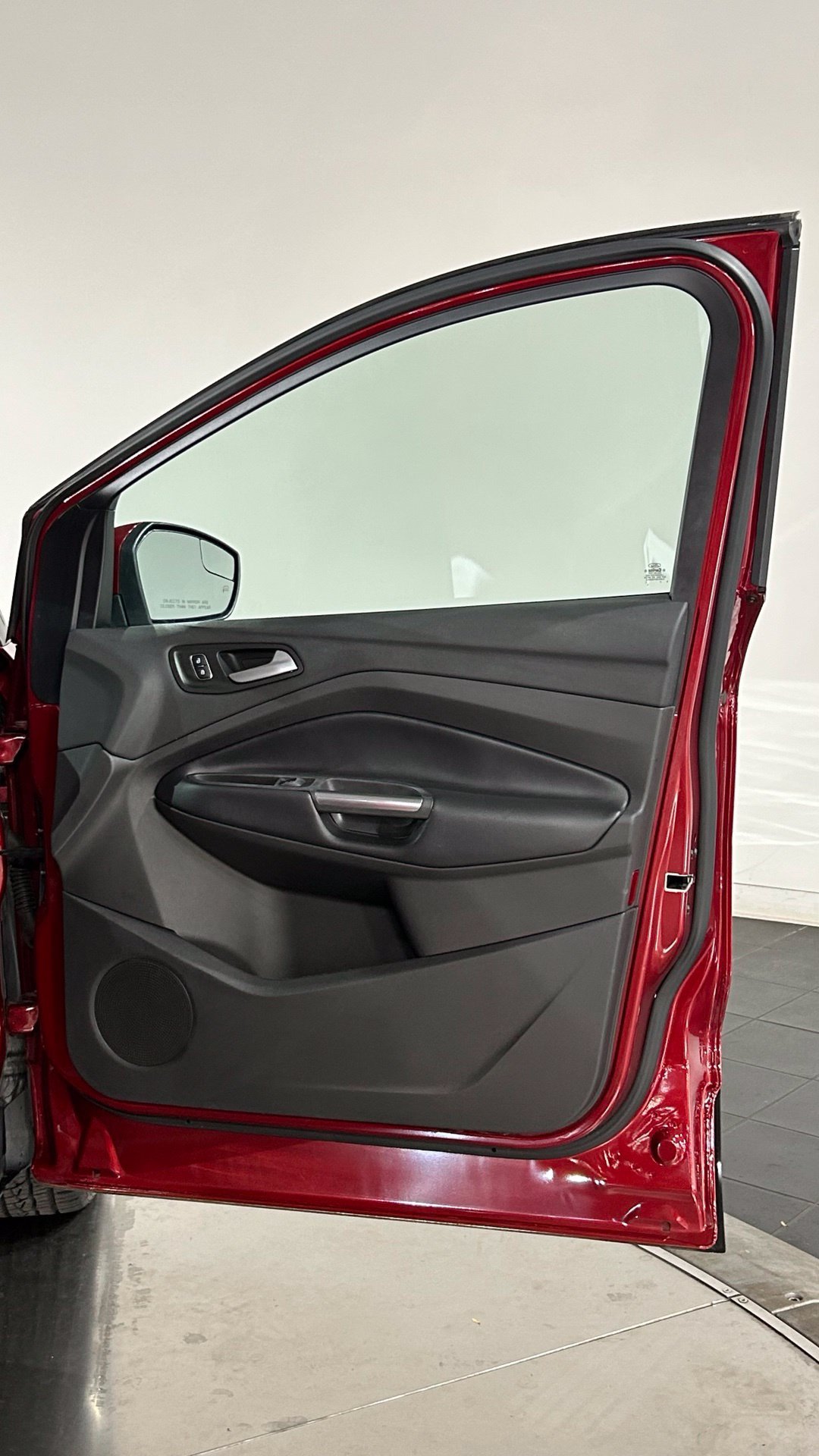 Used 2019 Ford Escape SEL AWD/4WD image 47