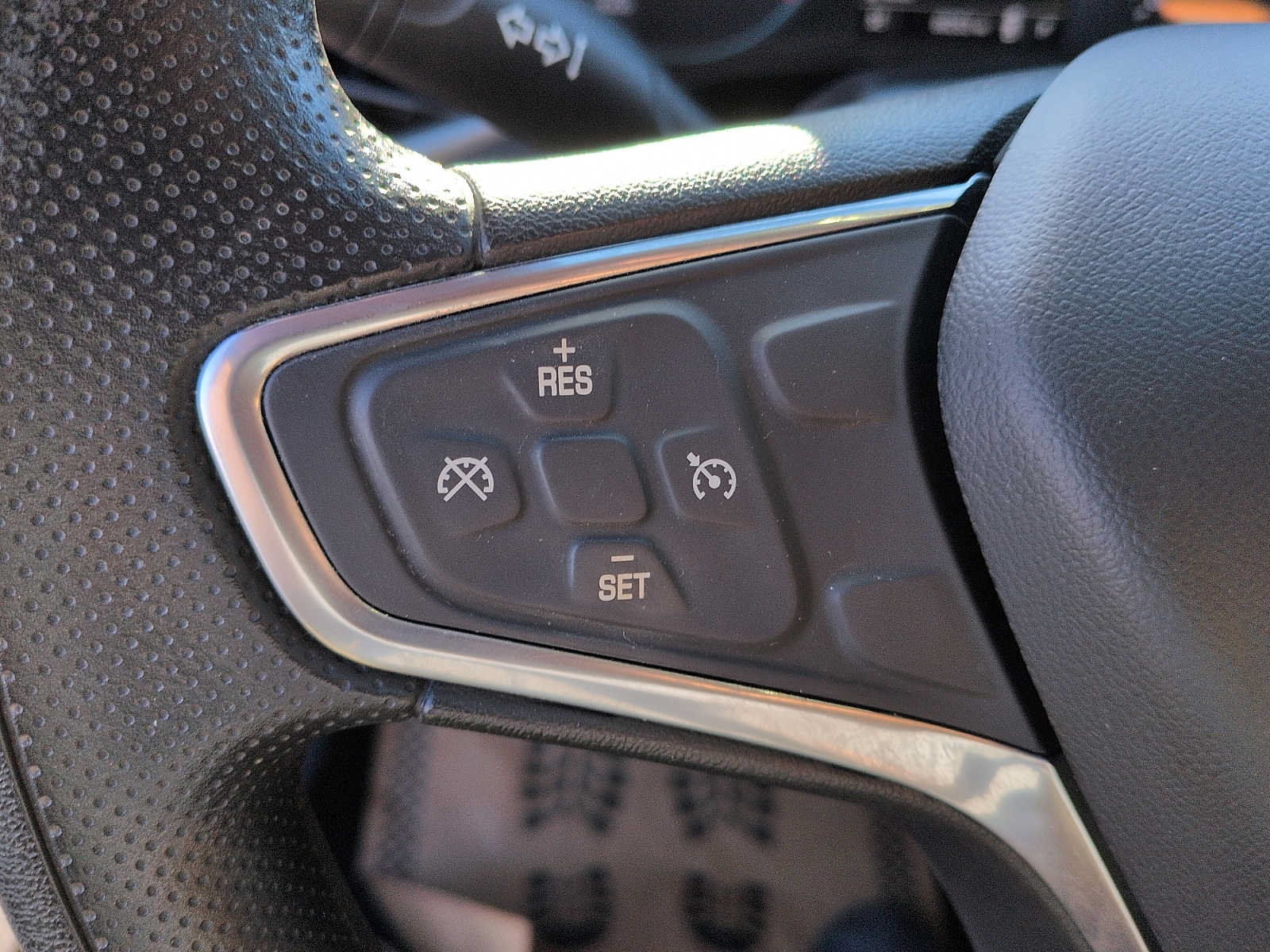 Used 2022 Chevrolet Malibu LS FWD image 16