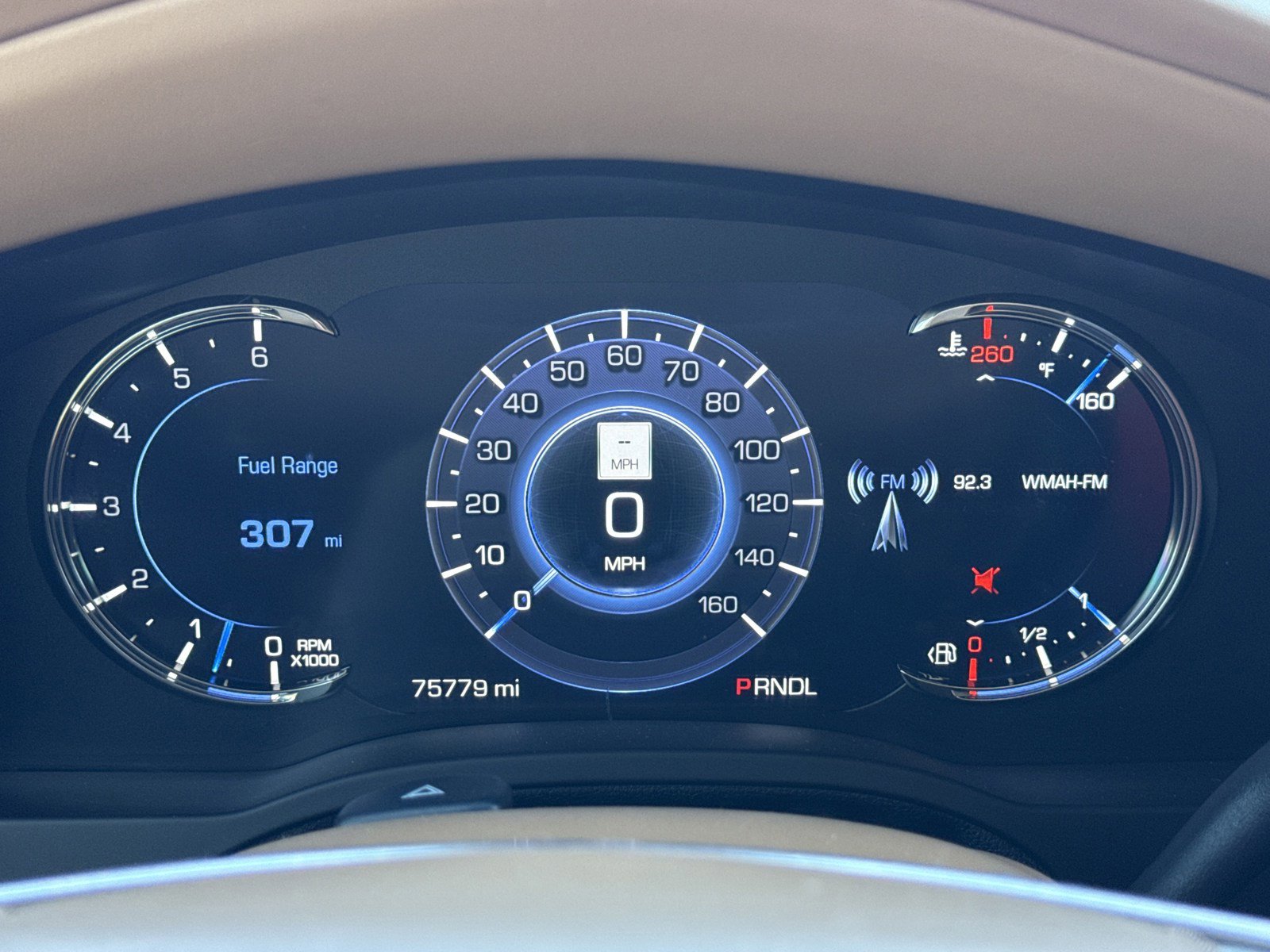 Used 2017 Cadillac Escalade Platinum image 29