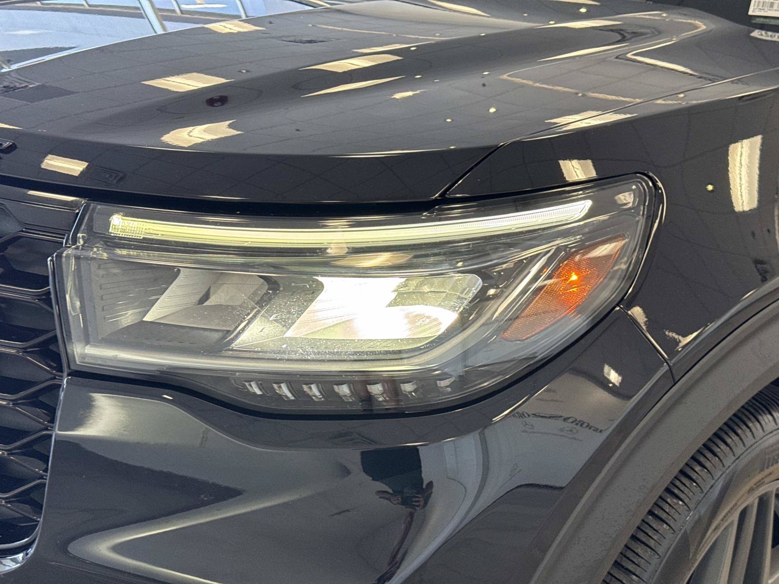 Used 2025 Ford Explorer ST RWD image 30