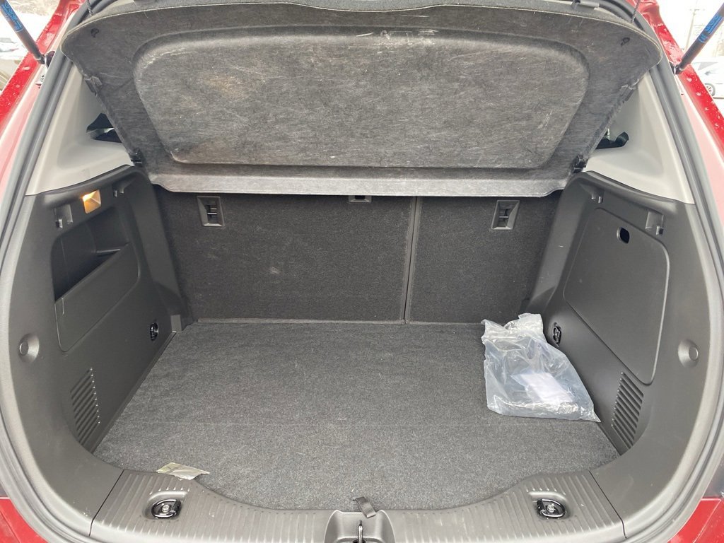 Certified 2022 Chevrolet Trax LT w/ Driver Confidence Package image 16