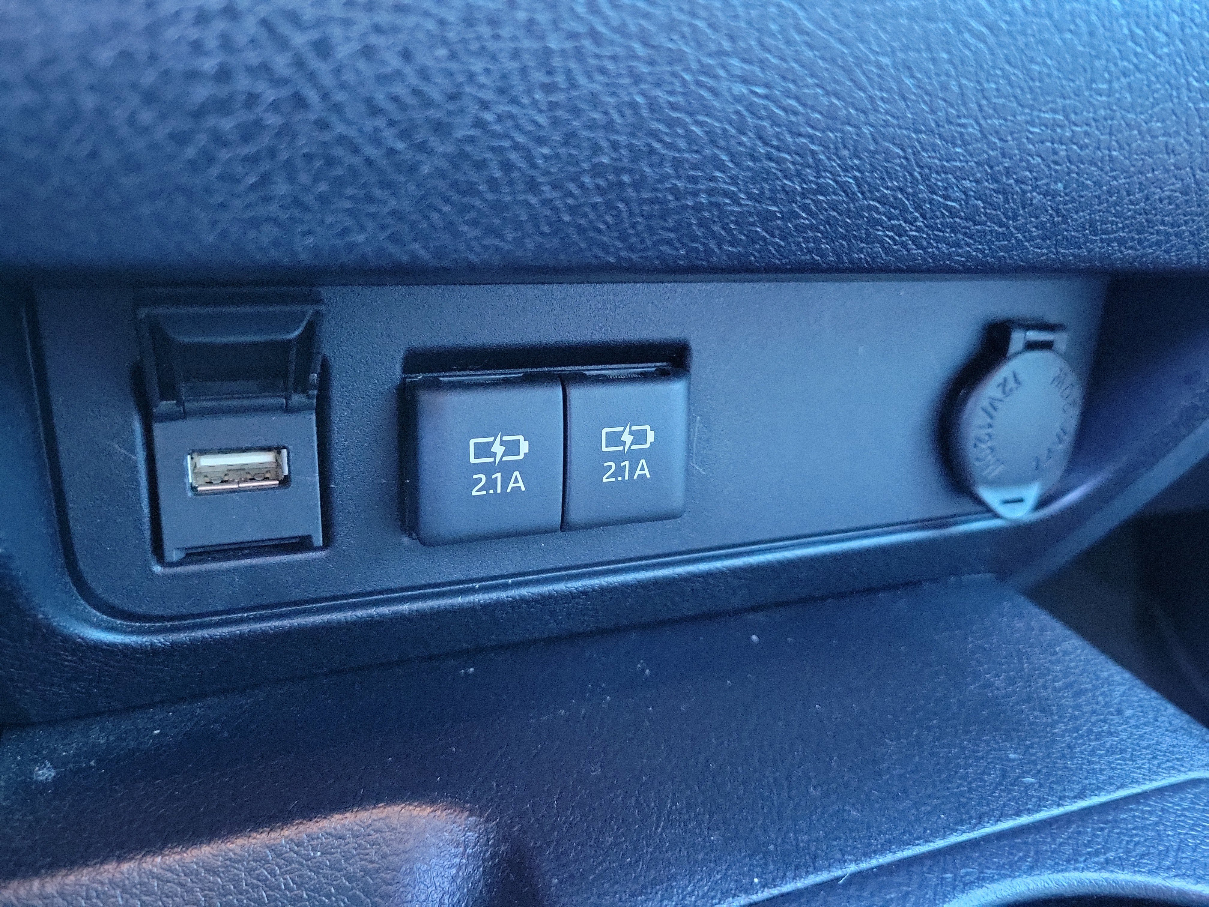 Used 2022 Toyota Sequoia SR5 image 18