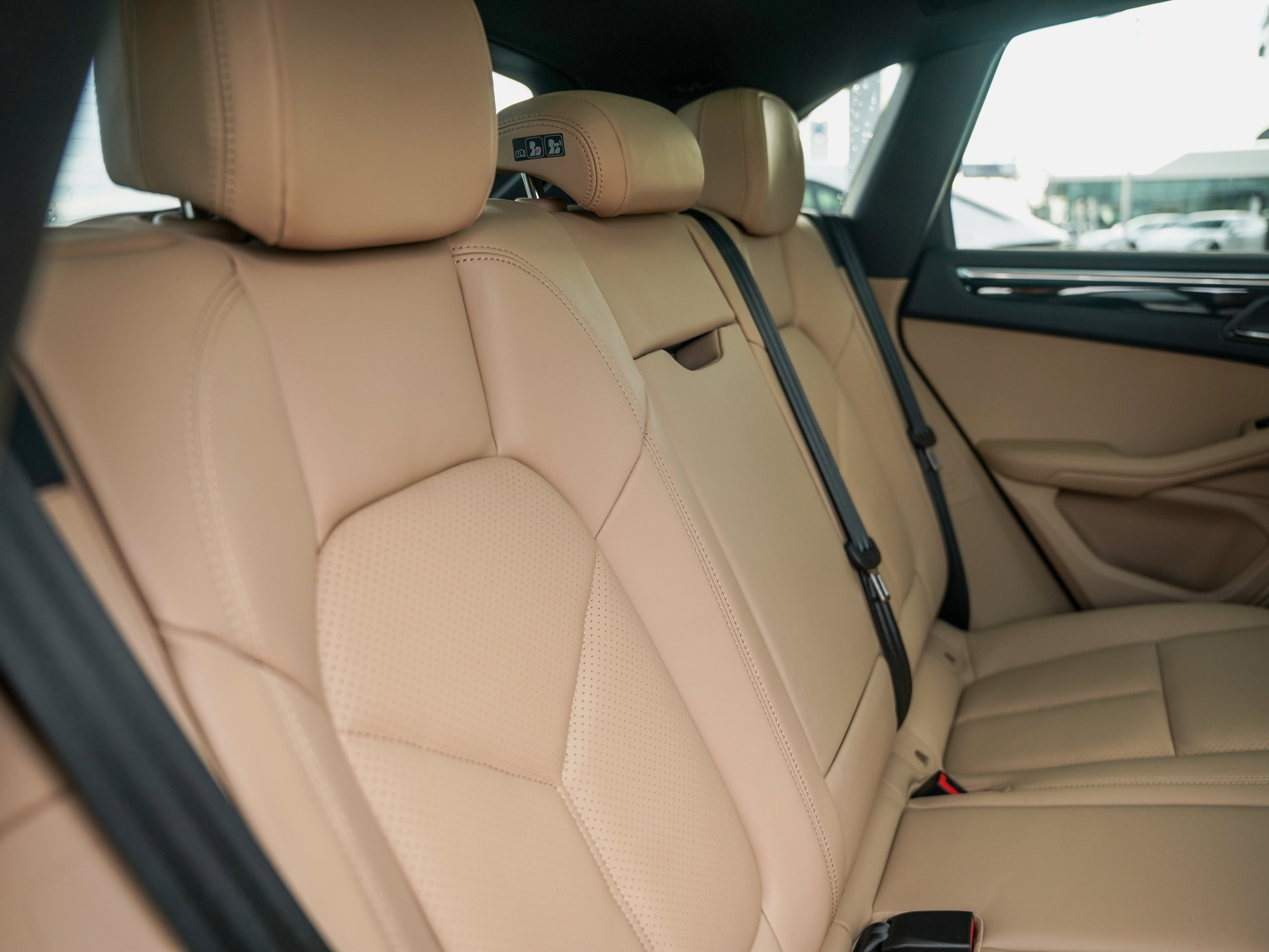 New 2026 Porsche Macan image 32