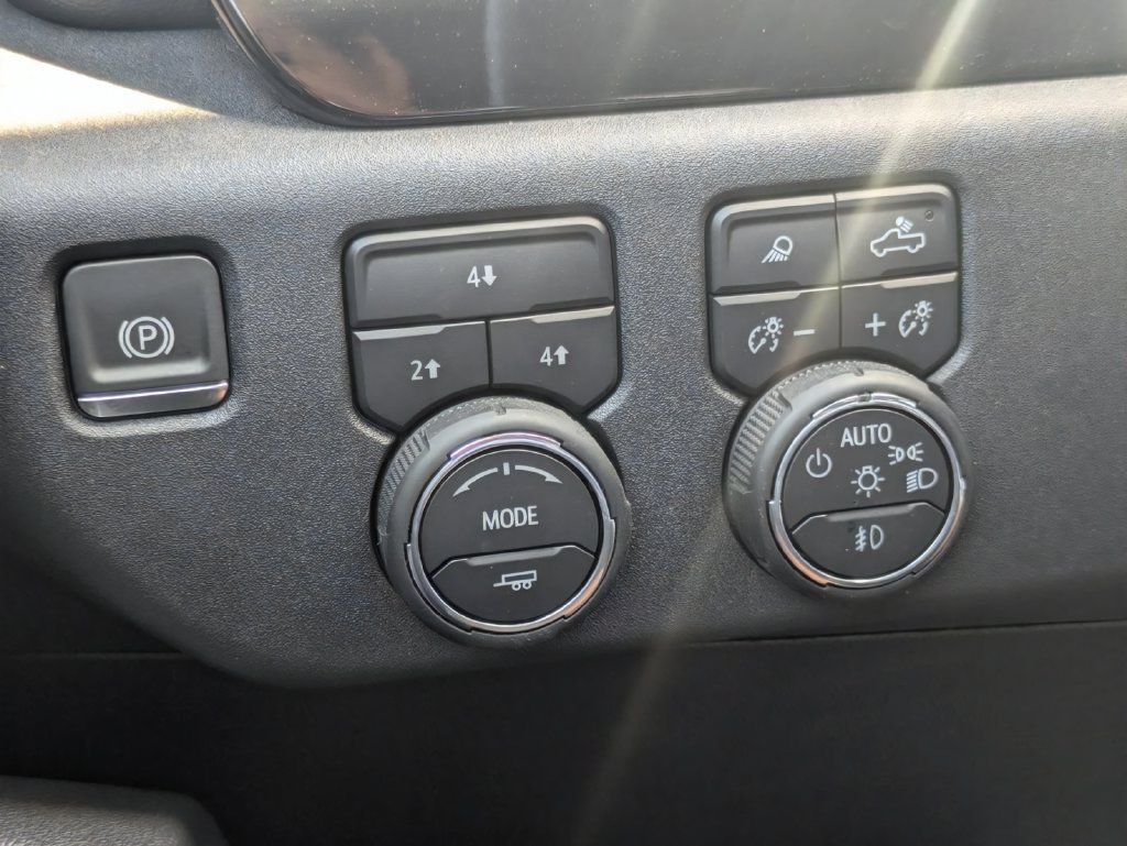 Used 2025 Chevrolet Silverado 2500 LT w/ Trail Boss Package AWD/4WD image 74
