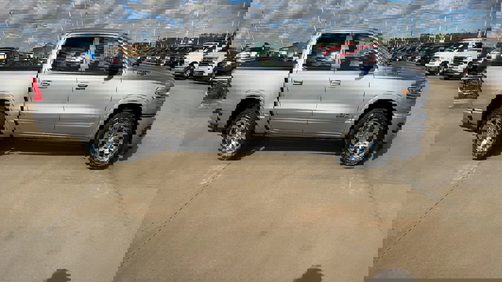 Used 2025 RAM 1500 Lone Star image 2