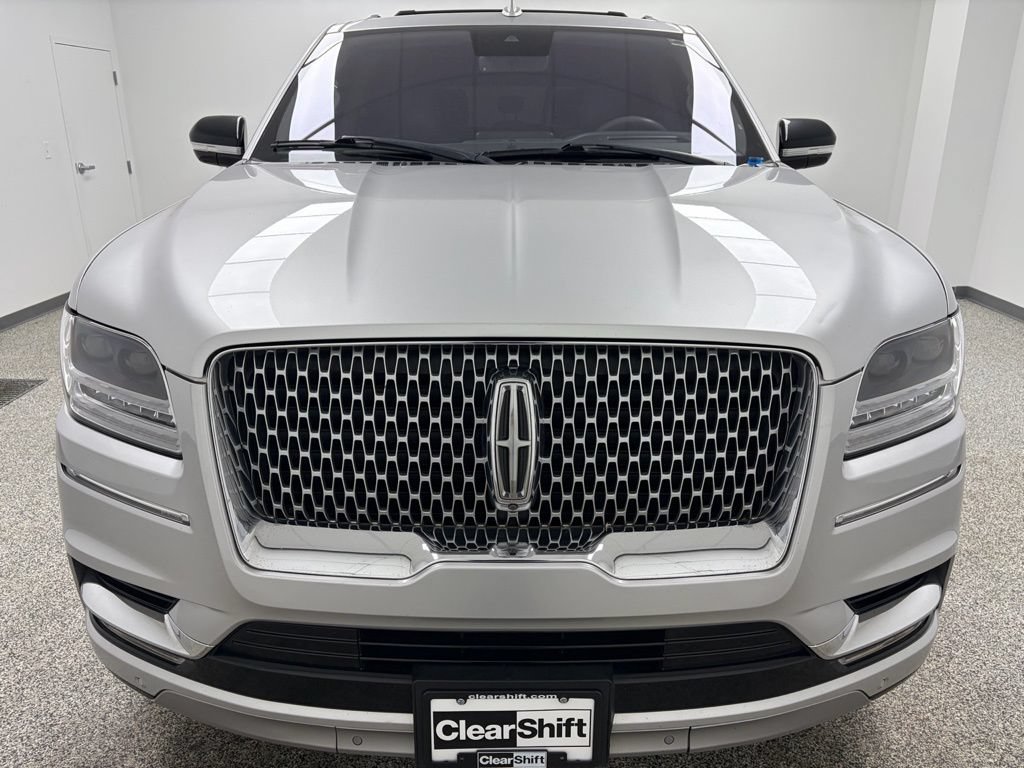 Used 2019 Lincoln Navigator Reserve AWD/4WD image 2