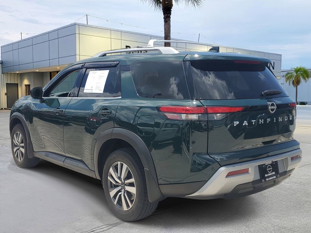 Certified 2024 Nissan Pathfinder SL FWD image 3