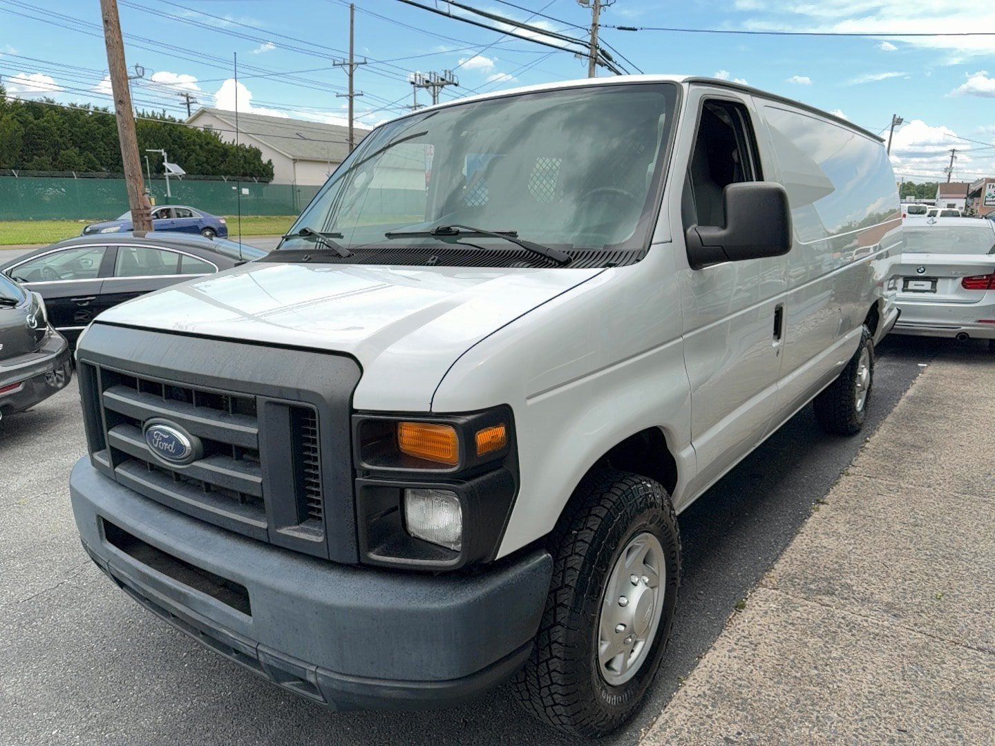 Used 2014 Ford E-350 and Econoline 350 Extended Super Duty w/ Power Group RWD image 6