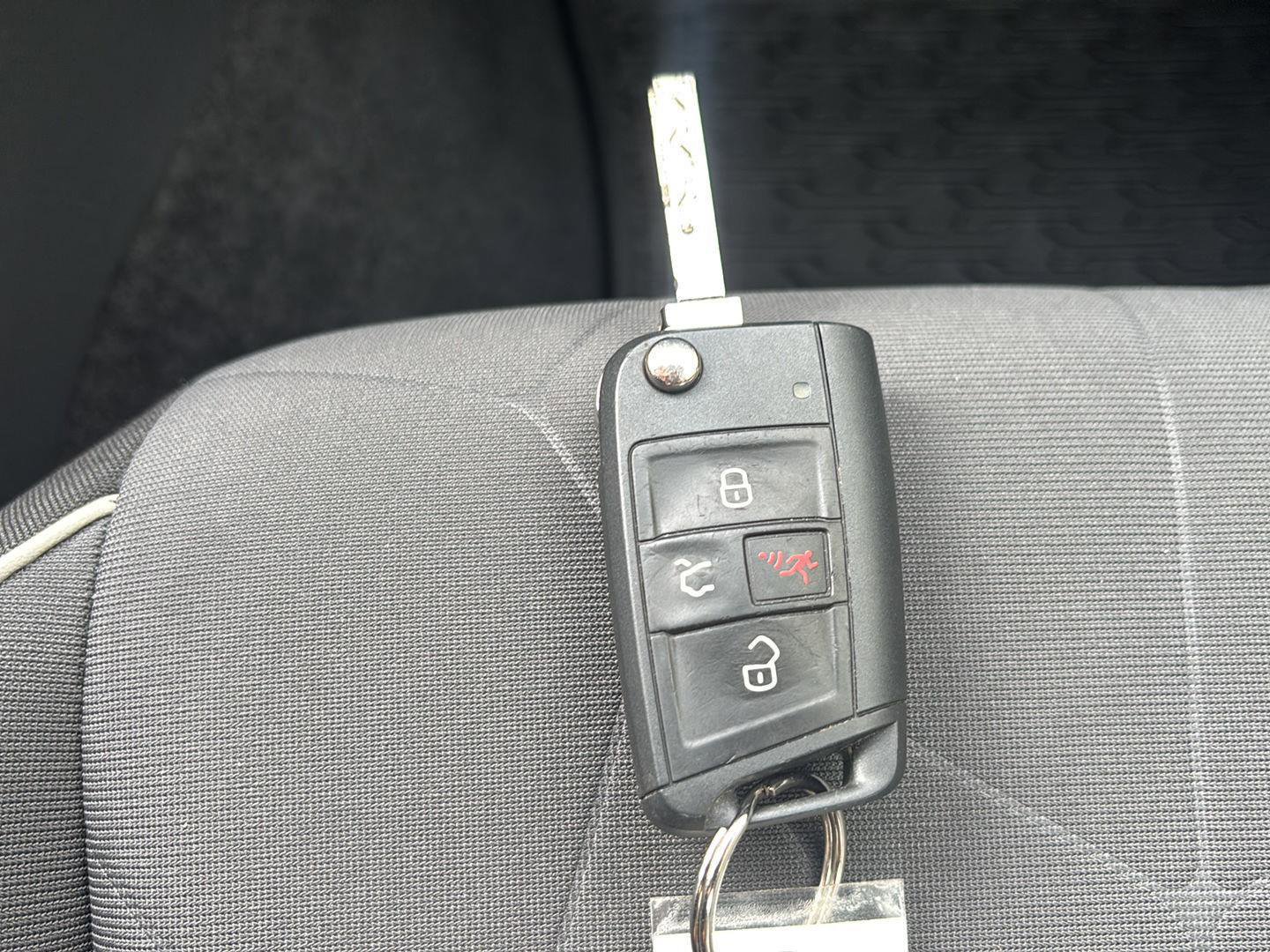 Used 2025 Volkswagen Jetta Sport image 33