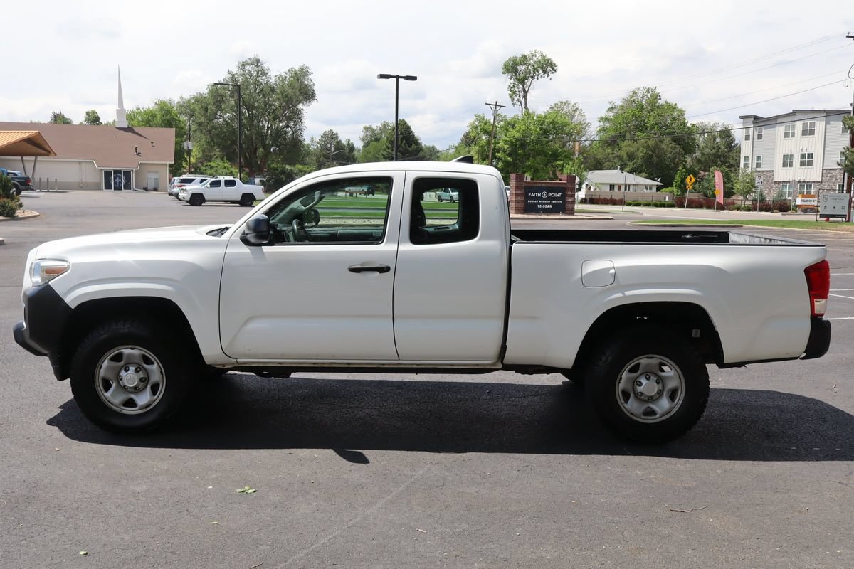 Used 2016 Toyota Tacoma SR AWD/4WD image 10