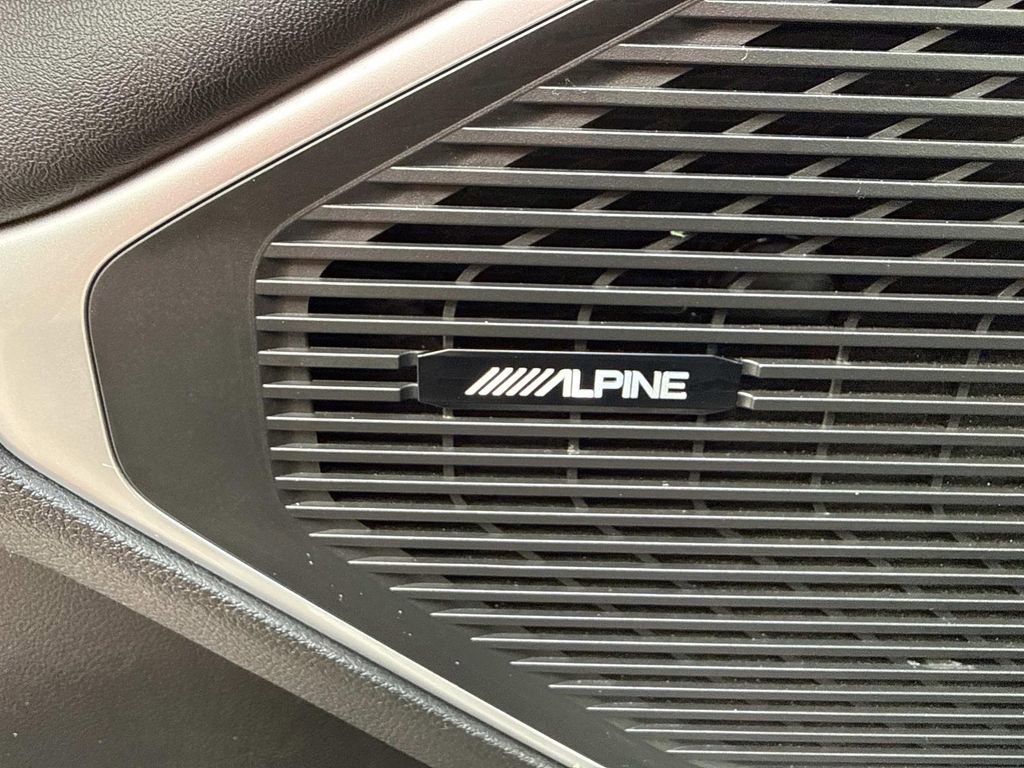 Used 2024 Jeep Wagoneer L Series II image 27