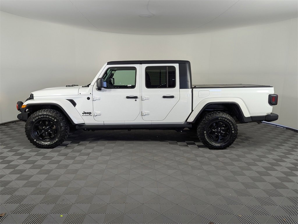 Used 2021 Jeep Gladiator Sport image 8