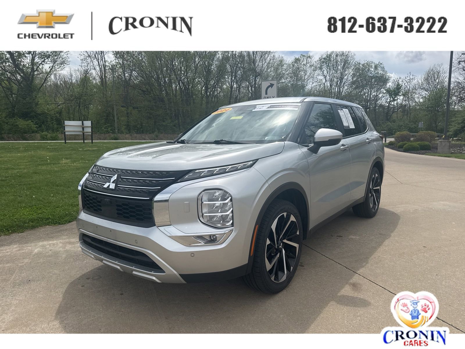 Used 2024 Mitsubishi Outlander SE AWD/4WD image 1