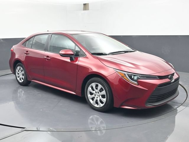 Used 2025 Toyota Corolla LE FWD image 2