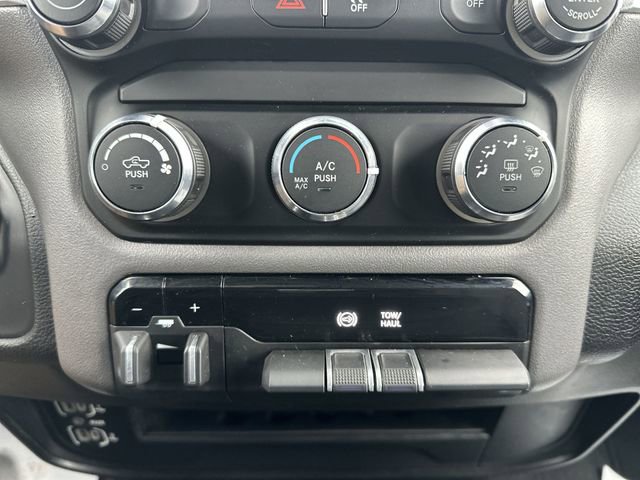 Used 2024 RAM 3500 Big Horn image 18