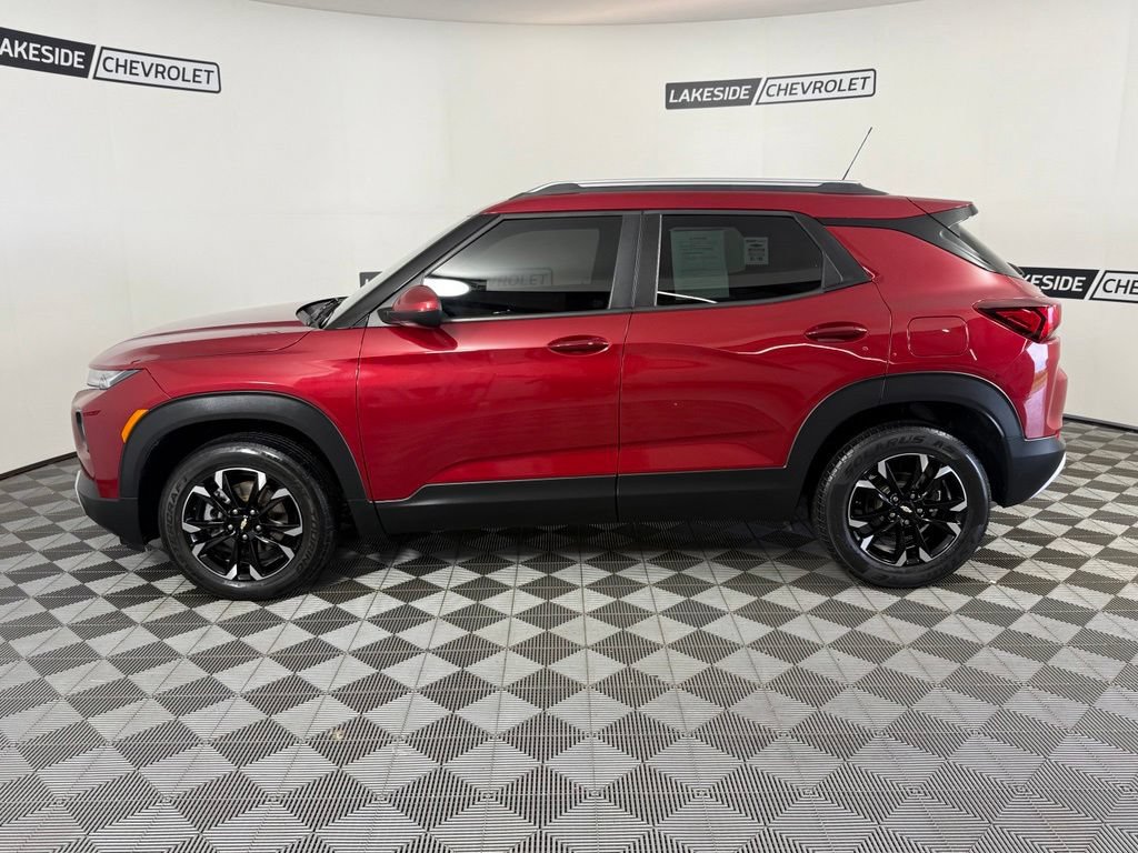 Used 2021 Chevrolet TrailBlazer LT w/ Convenience Package AWD/4WD image 3