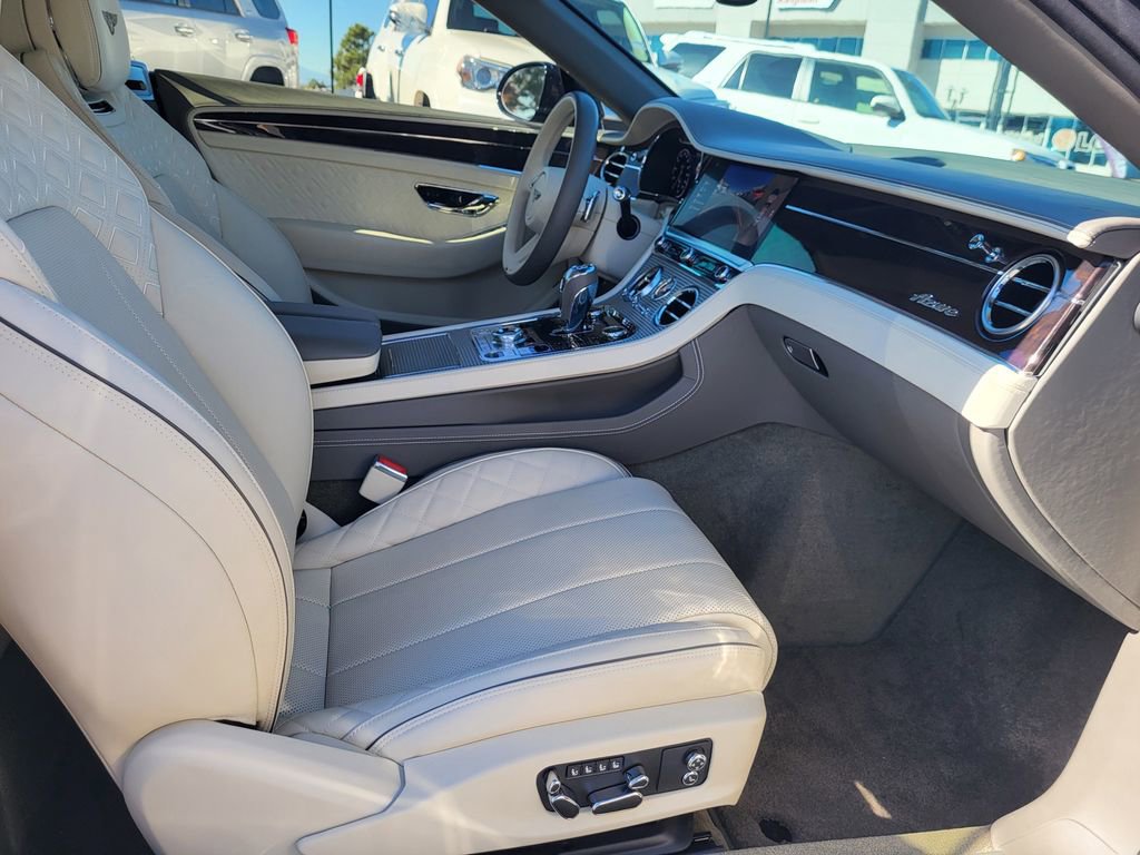 Used 2023 Bentley Continental GT Azure image 19