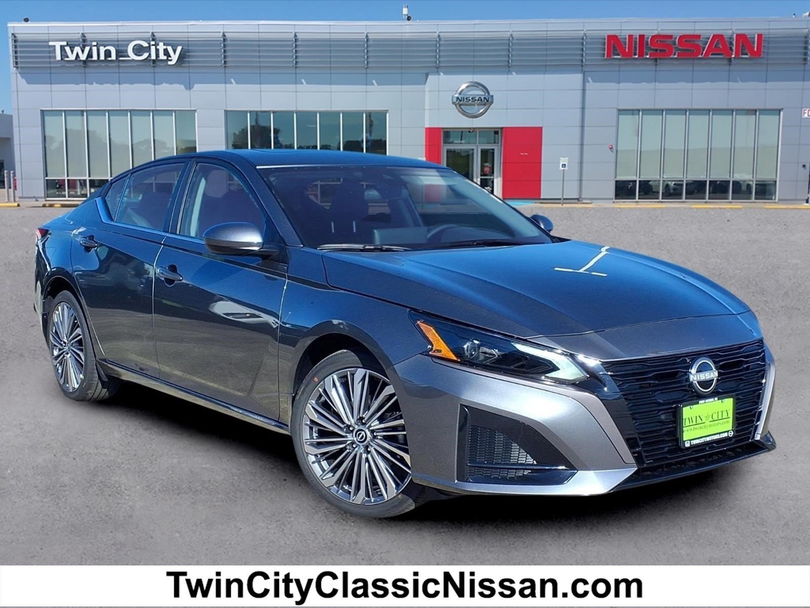 New 2026 Nissan Altima 2.5 SV w/ SV Premium Package