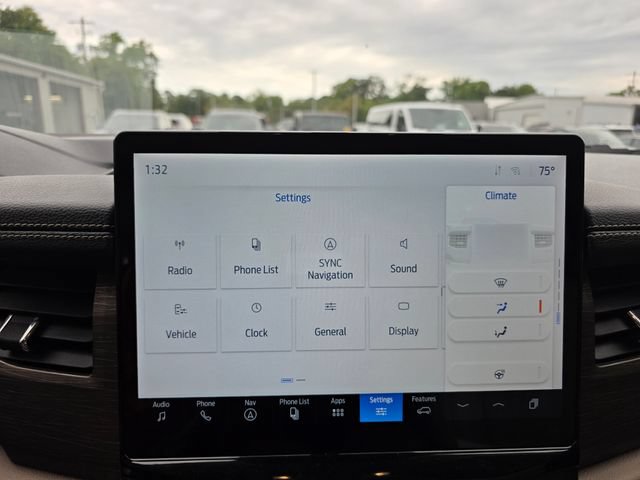 Used 2023 Ford Expedition Limited AWD/4WD image 4