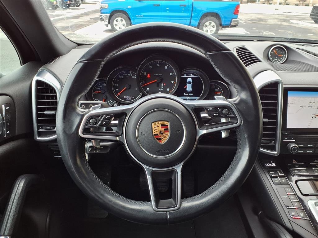 Used 2017 Porsche Cayenne Platinum Edition image 19