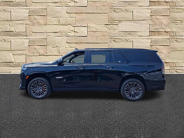 Used 2023 Cadillac Escalade ESV V w/ LPO, Floor Liner Package AWD/4WD image 2