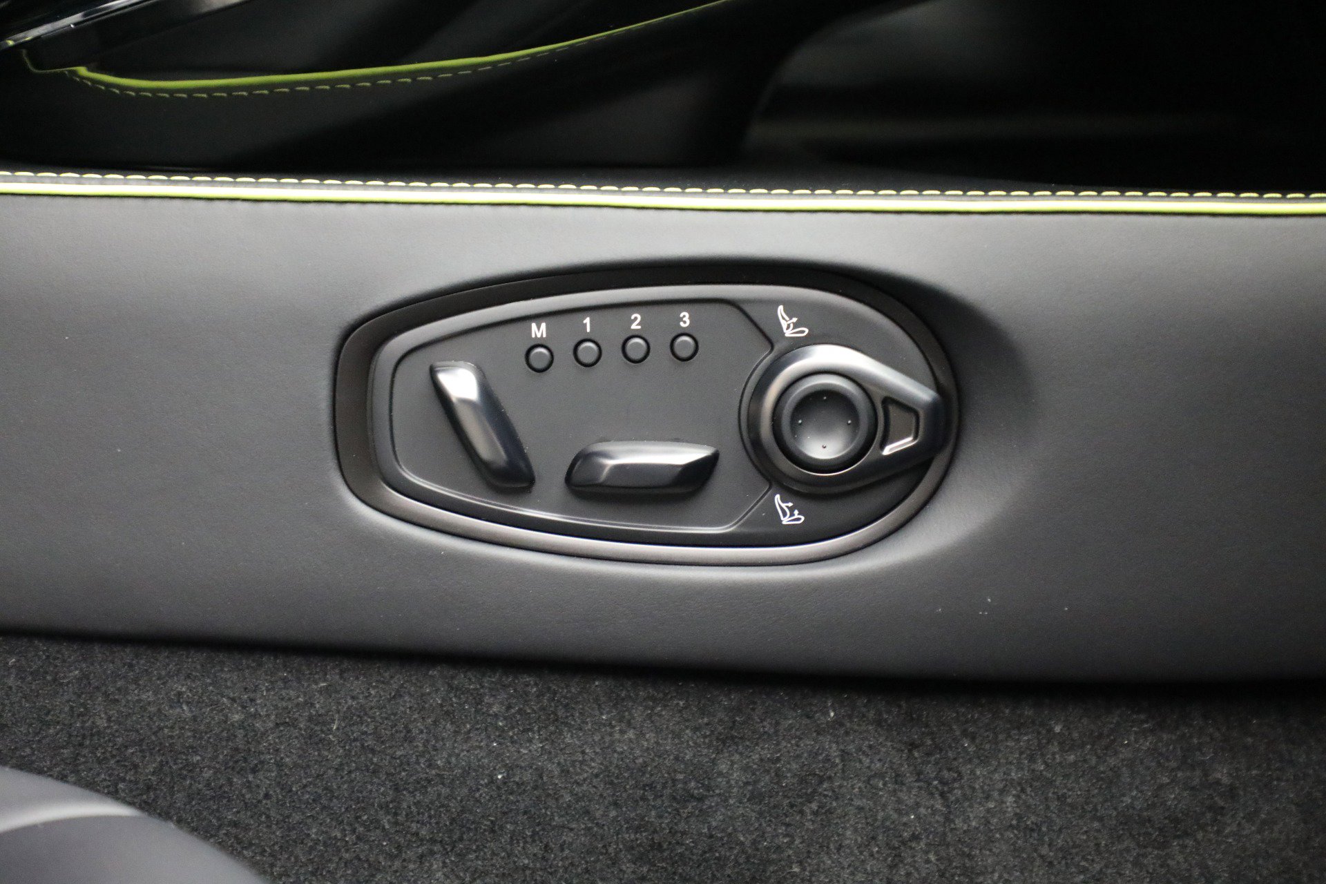 New 2026 Aston Martin V8 Vantage Coupe image 21