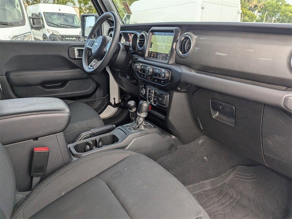 Used 2023 Jeep Wrangler Sahara image 9