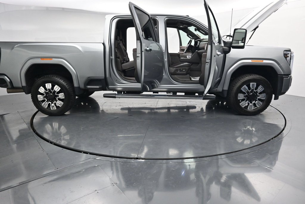 Used 2024 GMC Sierra 2500 Denali w/ Denali Reserve Package AWD/4WD image 41