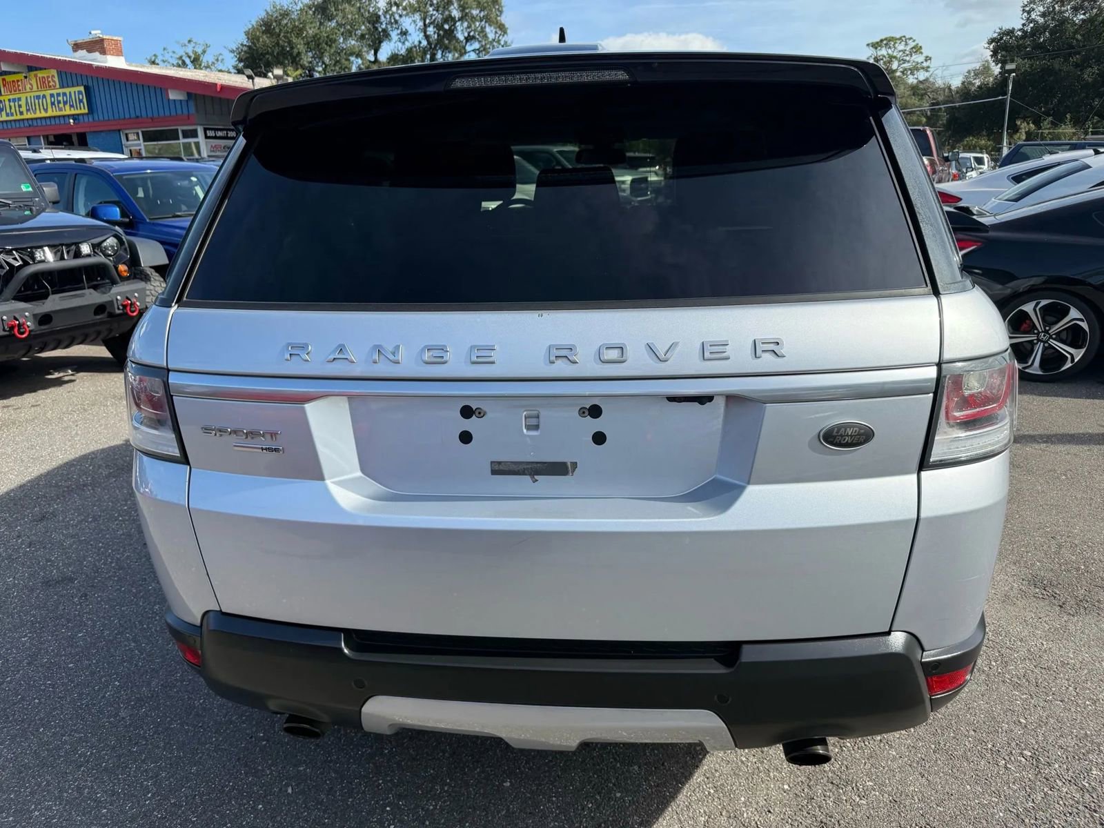 Used 2016 Land Rover Range Rover Sport HSE AWD/4WD image 6