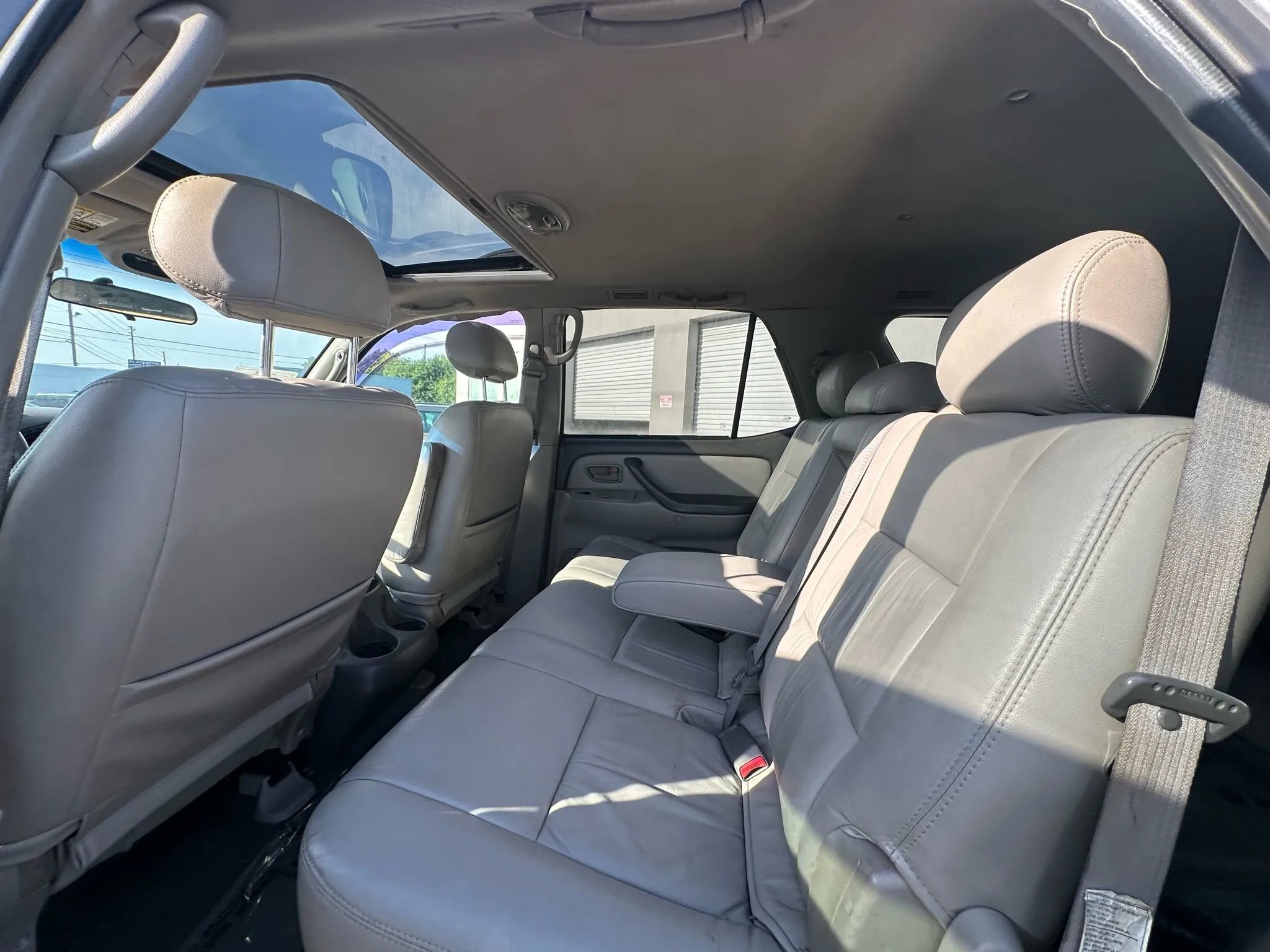 Used 2003 Toyota Sequoia SR5 RWD image 12