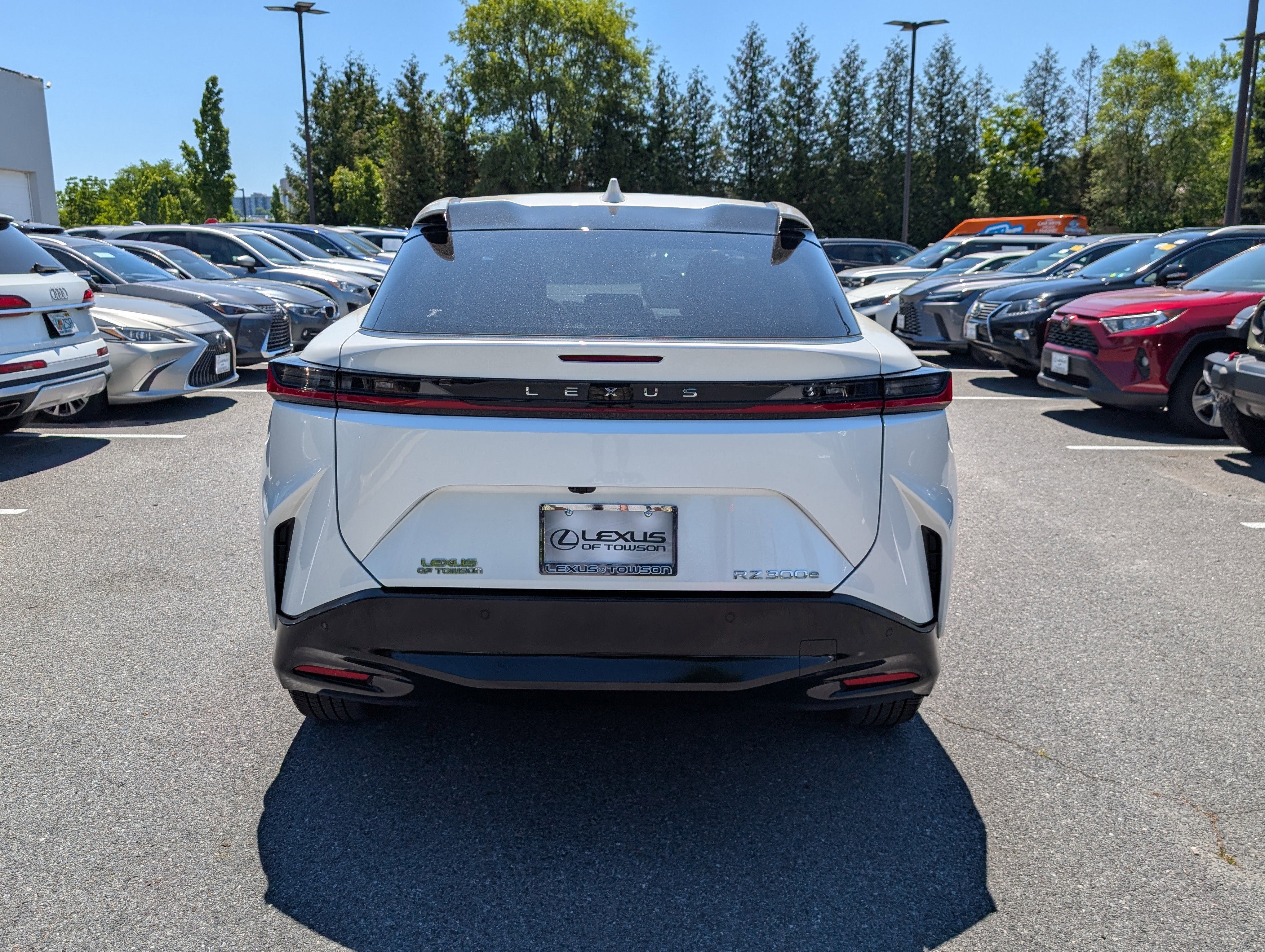 Used 2024 Lexus RZ 300e Premium w/ Accessory Package (Z1) FWD image 4