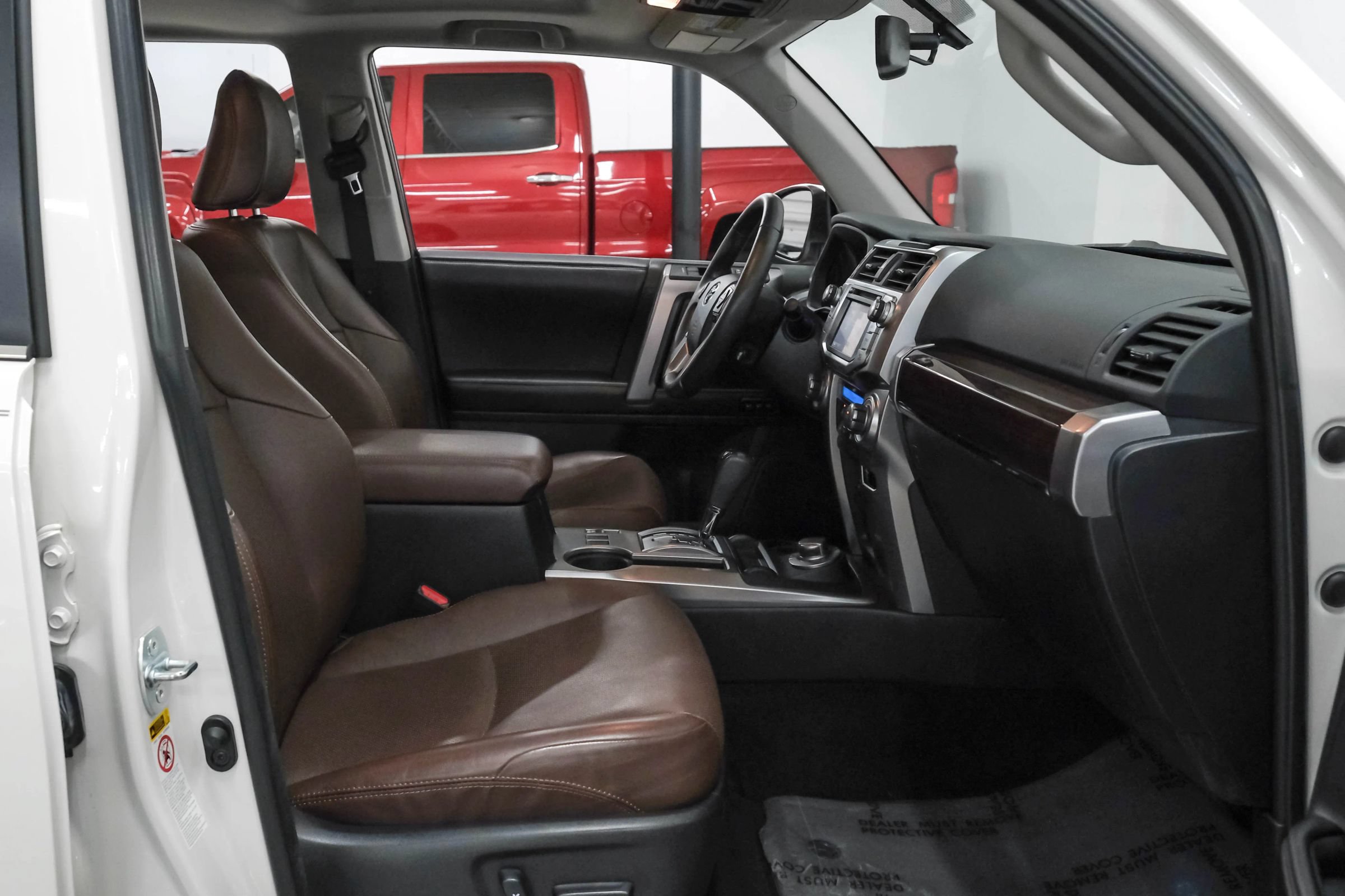 Used 2016 Toyota 4Runner Limited AWD/4WD image 29