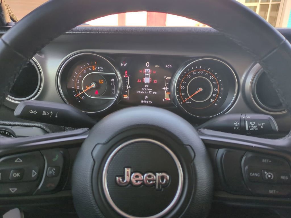 Used 2023 Jeep Gladiator Willys image 29