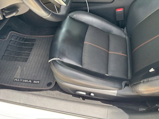 Used 2019 Nissan Altima 2.5 SR FWD image 12