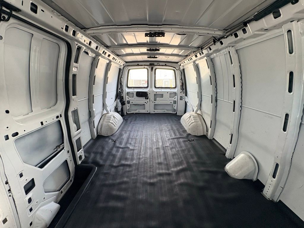 Used 2021 Chevrolet Express 2500 Extended w/ Driver Convenience Package image 7