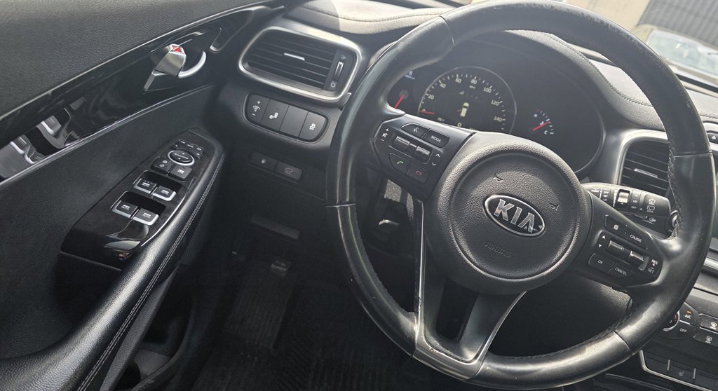 Used 2018 Kia Sorento EX FWD image 21