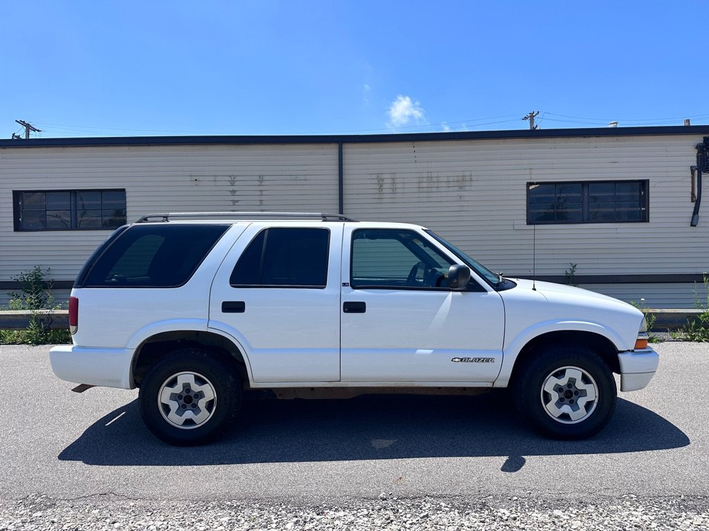 Used 2003 Chevrolet Blazer LS w/ Skid Plate Package AWD/4WD image 2