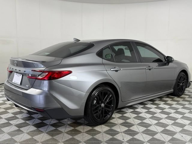 Used 2025 Toyota Camry SE FWD image 8