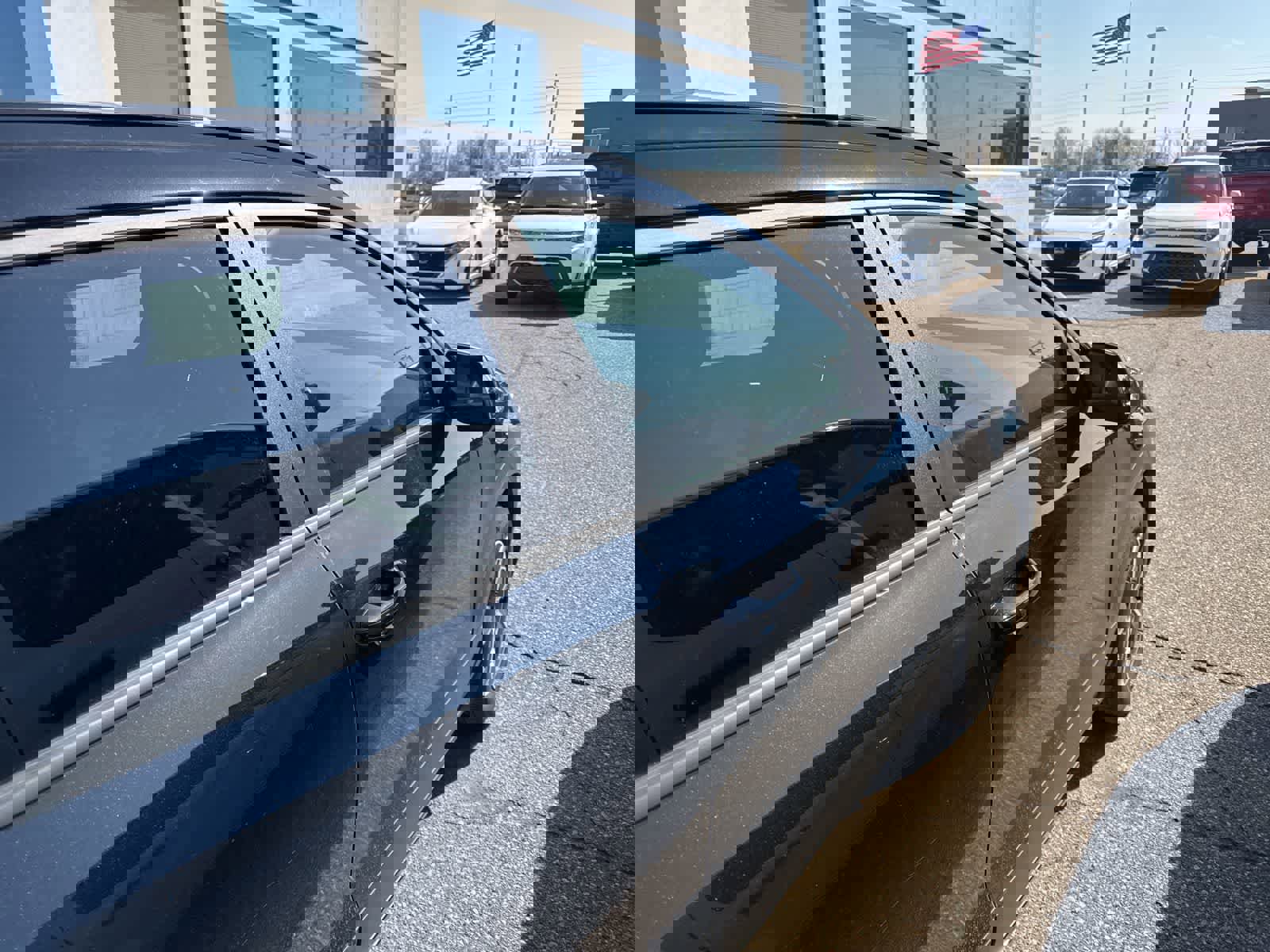 Used 2023 Kia Niro EX image 19