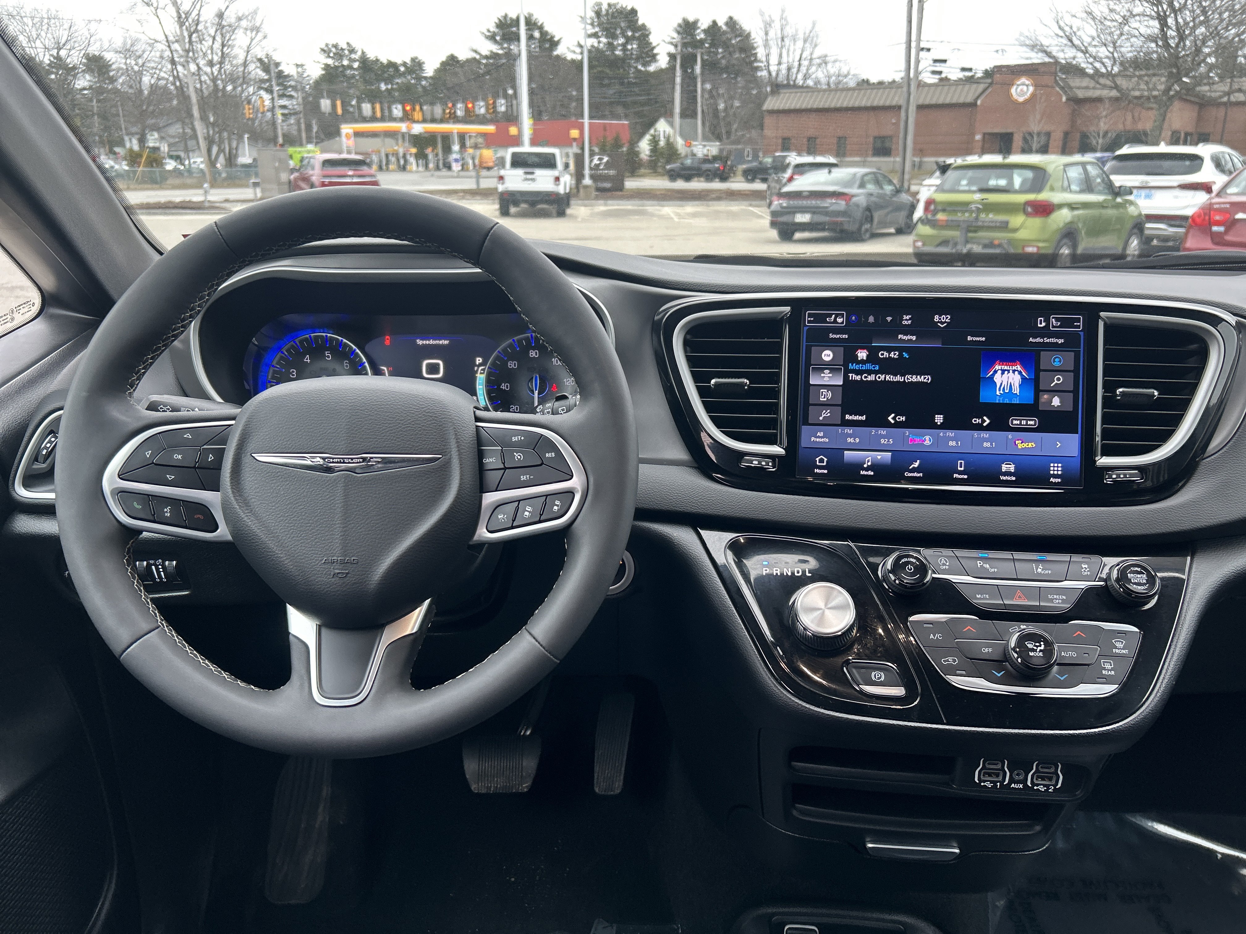 Used 2025 Chrysler Pacifica Select FWD image 20