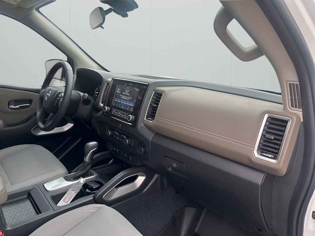 Used 2022 Nissan Frontier SV image 14